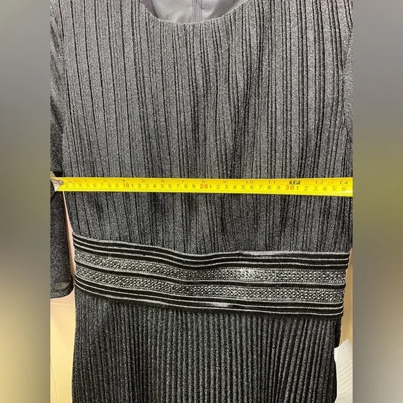 Mac Duggal 30750 Shimmering 3/4 Sleeve A-Line Midi Dress Size 8 NWT Black - Picture 11 of 12